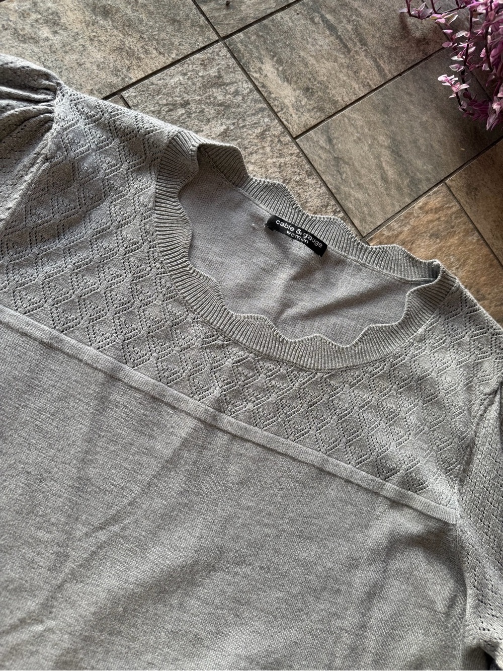 Cable & Gauge Light Gray Puff-Sleeve Long Sleeve Top - Picture 3 of 8